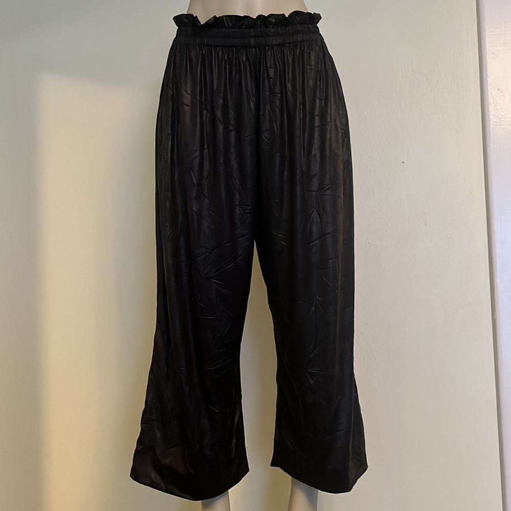 Kedem Sasson black ankle length wide leg  crinkly pants with sheen size 1 (S-M)